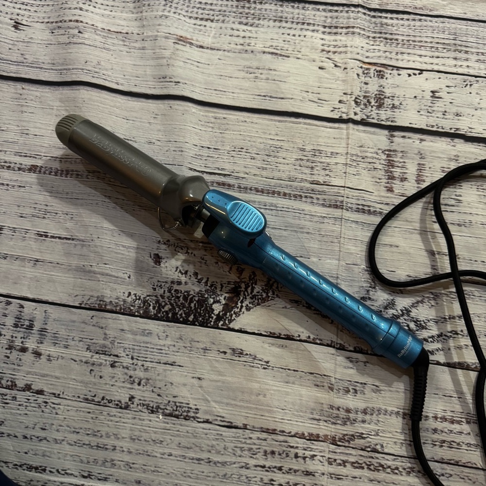 Babyliss 1.25 inch curling iron titanium